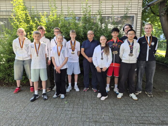 20260522_161850 Die Nachwuchsfechter des Turnverein Ratingen brachten den deutschen Meisterschaftstitel mit in die Heimat. Foto: Turnverein Ratingen