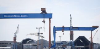 TKMS will trotz Rheinmetall-Angebot Kieler Werft kaufen German Naval Yards und TKMS teilen bereits ein Werftgelände. (Archivbild.)