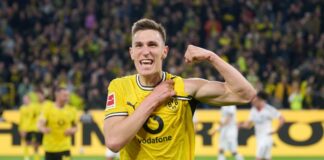 Eintracht und Riera verlieren auch beim Vize-Meister BVB Nico Schlotterbeck jubelt über seinen Treffer zum 2:1.