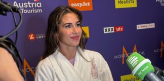 Engels nach ESC: Platzierung kein Grund zur Traurigkeit Sarah Engels stellt sich selbstbewusst nach dem 23. Platz den Fragen von Reportern