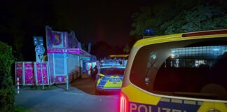 Zwei Polizisten auf Kirmes in Köln durch Schläge verletzt Zwei Polizisten sind in Köln auf einer Kirmes angegriffen und verletzt worden.