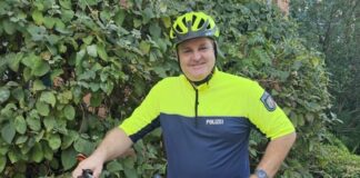 Pedelec-Training der Polizei in Langenfeld Verkehrsexperte und Polizeihauptkommissar Matthias Buff leitet den Kurs. Foto: Polizei