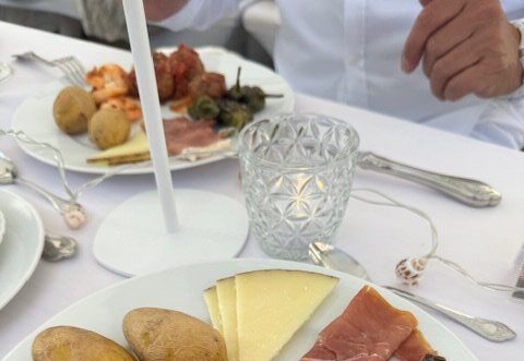 IMG_2494 Ein Dinner unter freiem Himmel gibt es in Ratingen im Sommer. Foto: Ratingen Marketing
