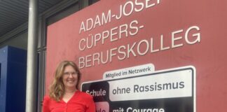 Neue Berufsschulpfarrerin am Adam-Josef-Cüppers-Berufskolleg Dorthe Schmücker ist die neue Schulpfarrerin. Foto: Kirchenkreis Düsseldorf-Mettmann