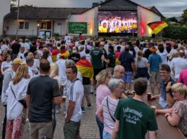Public-Viewing zur Fußball-WM in Wülfrath