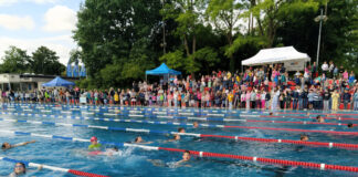 Veranstalter erwartet für Ratinger Schulsporttag einen Melderekord Schwimmen und Laufen sind die beiden Disziplinen des Schulsporttages. Foto: Oliver Kubanek