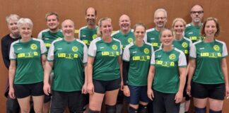 Lintorfs Mixed-Volleyballer beenden die Saison Das Mixed-Team der Lintorfer Volleyballabteilung. Foto: TuS 08 Lintorg
