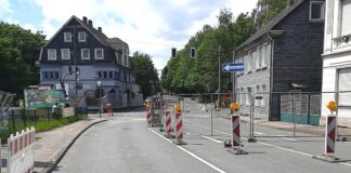 Einbahnstraße am Wiedener Kreuz – Ampel nach Pfingsten