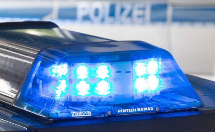 Polizei In Halle in Westfalen starb ein Rentner, nachdem sein Pedelec von einem Auto erfasst worden war. (Symbolbild)