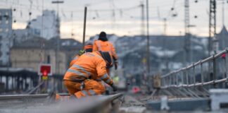 Bahnsperrung: Wie Pendler rechtsrheinisch ans Ziel kommen Die Sanierung der Bahnstrecke zwischen Troisdorf und Wiesbaden ist für den Zeitraum vom 10. Juli bis zum 12. Dezember dieses Jahres geplant. (Symbolfoto)