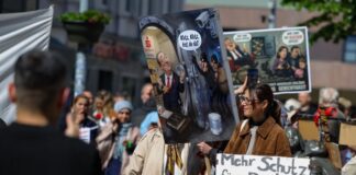Sparkassenchef zu Millionen-Raub: «Auch wir sind Opfer» Erste Gegenstände sollen nun an Betroffenen ausgegeben werden.