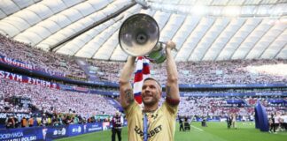 Podolskis Pokalsieg in Polen: War’s das? Riesenfreude bei Pokalsieger Lukas Podolski.