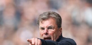 «Zeigt die Qualität»: Hecking warnt vor Paderborn Wolfsburgs Trainer Dieter Hecking.