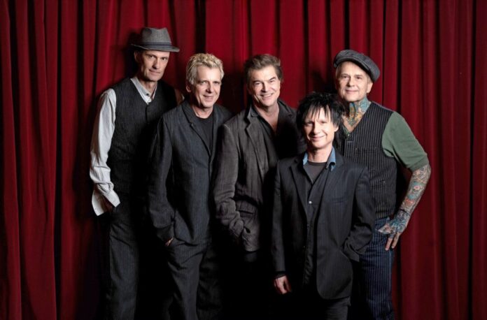 "Die Toten Hosen - Das letzte Album" Die Toten Hosen: Breiti, Andi, Campino, Vom und Kuddel stehen zusammen für ein Pressefoto. Der Dokumentarfilm «Die Toten Hosen - Das letzte Album» wurde am späten Abend des 23. Mai in der ARD/im Ersten ausgestrahlt. (Handoutbild)