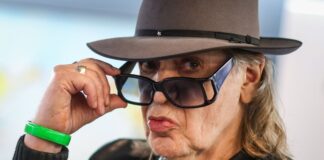 Udo Lindenberg im Krankenhaus – Auftritt abgesagt Derzeit wird Lindenberg laut Brost-Stiftung im Krankenhaus behandelt (Archivbild)