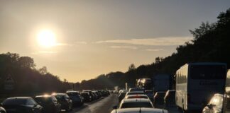 Besonders hohe Staugefahr vor Himmelfahrts-Wochenende Hohe Staugefahr: Der Start in das Himmelfahrts-Wochenende war vor einem Jahr der staureichste Tag des Jahres. (Archivbild)