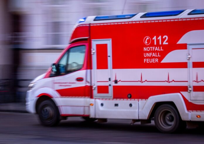 Badeunfall Der Mann kann nur leblos geborgen werden. (Symbolbild)