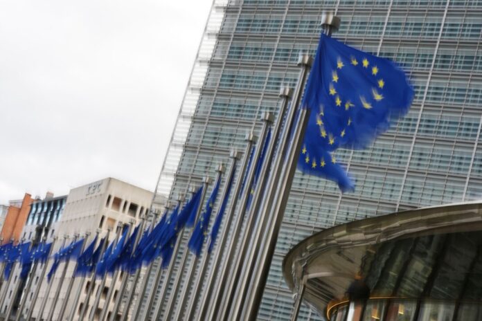 EU-Hauptquartier in Brüssel Einer Umfrage zufolge ist die EU-Skepsis zuletzt in Deutschland gestiegen. (Archivbild)
