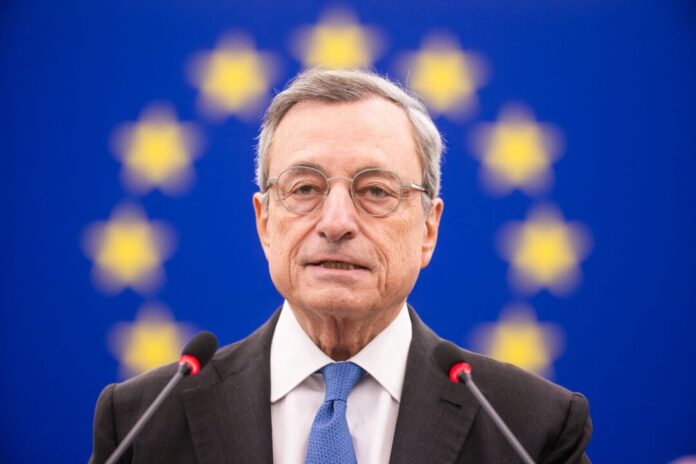 Mario Draghi Der frühere Präsident der Europäischen Zentralbank (EZB) und italienische Ministerpräsident Mario Draghi wird mit dem Karlspreis ausgezeichnet. (Archivbild)