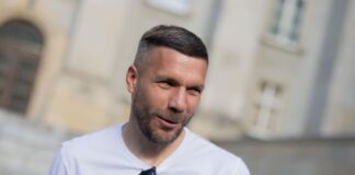 «Nach vorne bringen»: Podolski übernimmt Club in Polen Der ehemalige Fußball-Nationalspieler Lukas Podolski kann den Verein Gornik Zabrze übernommen. (Foto aktuell)