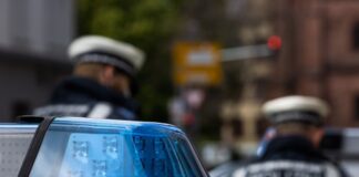 Nach der Sprengung sicherte die Polizei vor Ort Spuren. (Symbolbild)