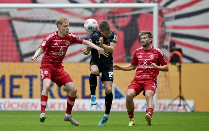 Fortuna Düsseldorf - SV Elversberg Die SV Elversberg hat den ersten Bundesliga-Aufstieg der Vereinsgeschichte weiterhin in eigener Hand.