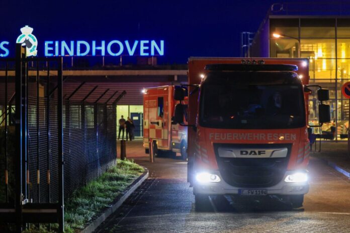 Hantavirus-Ausbruch - Eindhoven Von Eindhoven aus werden vier deutsche Passagiere der «Hondius» nach Frankfurt gebracht.