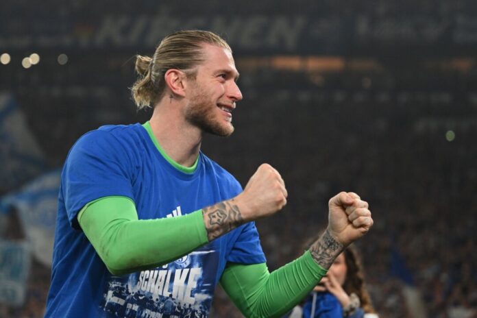 FC Schalke 04 - Fortuna Düsseldorf Vaterfreuden nach dem Aufstieg mit dem FC Schalke: Loris Karius. (Archivbild)