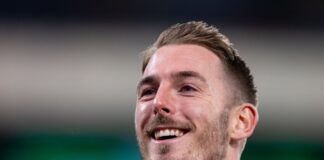 3:0 gegen Lotte: Drittligist Verl gewinnt den Westfalenpokal Lächelnder Landespokalsieger: Verls Trainer Tobias Strobl (Archivbild)