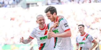 Europacup-Traum lebt: Augsburg schlägt schwache Gladbacher Matchwinner per Doppelpack: Augsburg-Stürmer Michael Gregoritsch (Mitte).