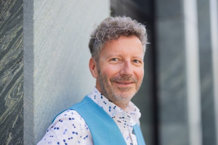 Thorsten Schorn: Ich habe in eine ESC-Familie eingeheiratet Thorsten Schorn macht eine interessante familiäre Verbindung publik.