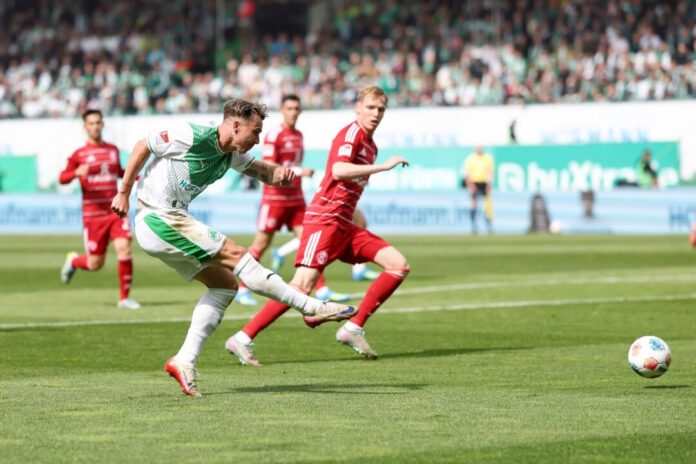 Felix Klaus Fürths Felix Klaus soll nach seiner Gala gegen Düsseldorf auch in der Relegation für Jubel sorgen. (Archivbild)