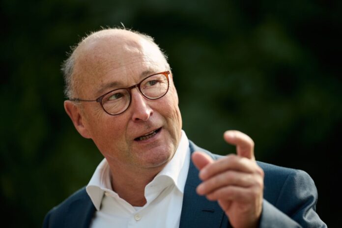 Vonovia-Chef Rolf Buch Die hohen Abfindungszahlungen an den früheren Vonovia-Chef Rolf Buch stoßen bei Aktionärsvertretern auf Kritik. (Archivbild)