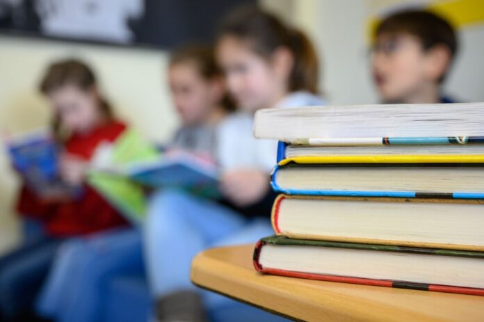 Jeder vierte Viertklässler kann nicht richtig lesen Nach der Iglu-Studie von 2021 beginnt nun in Deutschland die nächste Erhebung. (Archivbild)