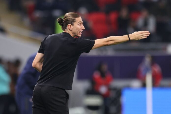 Filipe Luis Nach Medienberichten verhandelt Bayer Leverkusen mit Filipe Luis. (Archivbild)