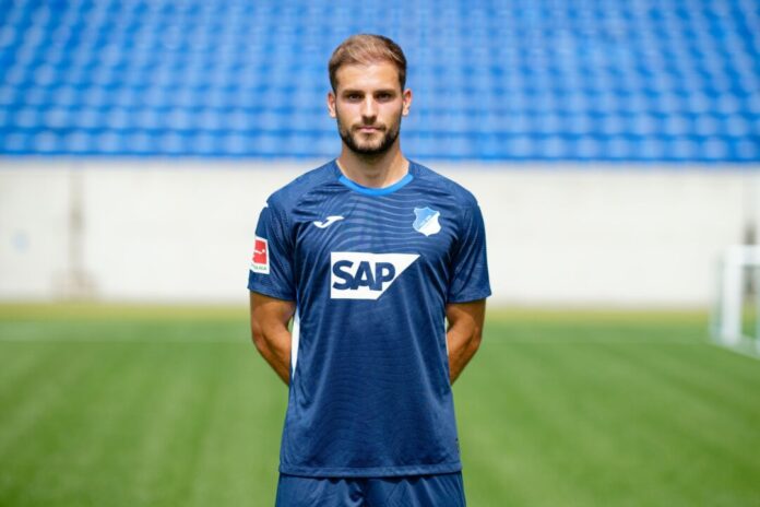 Luca Duric Neuer Club, neues Trikot: Luka Duric wechselt nach Paderborn. (Archivbild)