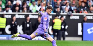 BVB-Frust nach Pleite: Kobel fordert Einsatz bis zum Schluss Dortmunds Keeper Gregor Kobel war nach der Niederlage in Gladbach unzufrieden.