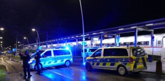 ICE-Attentäter war vor Tat Prüffall als möglicher Amokläufer Polizei vor dem ICE im Bahnhof Siegburg (Archivfoto)