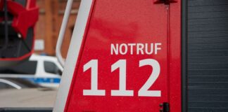 26-Jähriger stirbt nach Badeunfall in Paderborner See Feuerwehr und Rettungstaucher rückten aus und brachten den lebensgefährlich verletzten Mann in ein Krankenhaus. Dort ist er am Folgetag gestorben. (Symbolfoto)