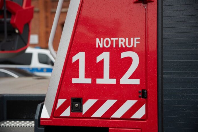 26-Jähriger stirbt nach Badeunfall in See in Paderborn Feuerwehr und Rettungstaucher rückten aus und brachten den lebensgefährlich verletzten Mann in ein Krankenhaus. Dort ist er am Folgetag gestorben. (Symbolfoto)
