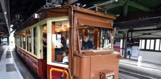 Warum stoppt der «Kaiserwagen» im entscheidenden Moment? Nach sieben Jahren Stillstand ist der sogenannte Kaiserwagen zurück im Wuppertaler Stadtbild.