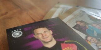Tauschbörse für Fußballbildchen in Mettmann Passend zur WM gibt es wieder Fußballbildchen. Foto: Volkmann