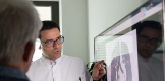 Neue Sprechstunde: Lungenkrebsvorsorge im Florence-Nightingale-Krankenhaus Dr. med. Aris Koryllos bietet mit seinem Team eine Sprechstunde zum Lungenkrebsscreening an. Foto: Kaiserswerther Diakonie
