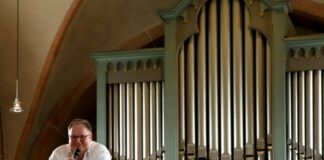 Orgelkonzert mit Hintergrund in St. Maximin