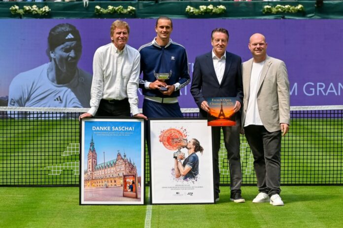 ATP Turnier - TERRA WORTMANN Open 2026 Alexander Zverev wurde auf dem Centre Court in Halle (Westfalen) für seinen French-Open-Triumph geehrt.