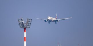 Neues «Asylgrenzzentrum» am Düsseldorfer Flughafen Asylsuchende, die mit dem Flugzeug nach Deutschland einreisen, erwartet viele neue Regeln. (Symbolbild)