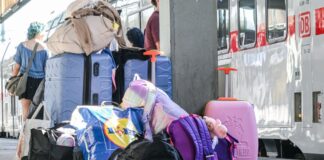 Technikpanne legt Bahn lahm – Tausende steckten fest Die Störung im Bahnverkehr konnte gegen 0.30 Uhr behoben werden. Seither rollen die Züge wieder.