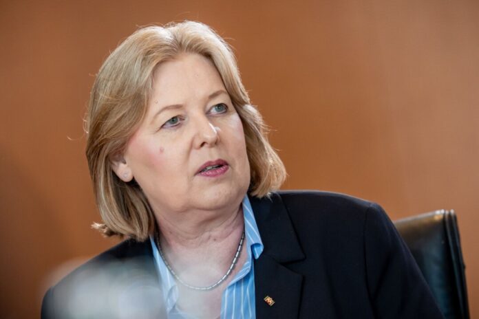 Bärbel Bas Statt Dauerstreit mehr Zuversicht - das hat die SPD-Bundesvorsitzende Bärbel Bas sich vorgenommen. (Archivbild)