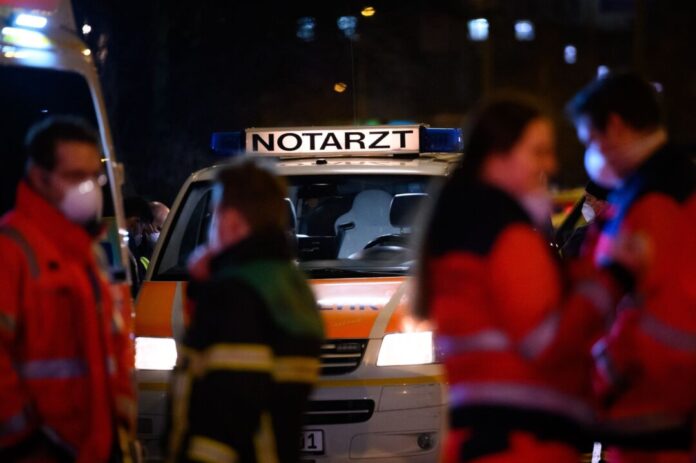 Angriffe auf Einsatzkräfte NRW-Innenminister Herbert Reul will Angriffe auf Gesundheitspersonal in der Kriminalitätsstatistik erfassen. (Symbolbild)