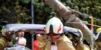 Feuerwehr Wülfrath feiert: Offene Türen und “Blaulichtparty” Die Wülfrather Feuerwehr lässt hinter die Kulissen blicken. Archivfoto: Volkmann